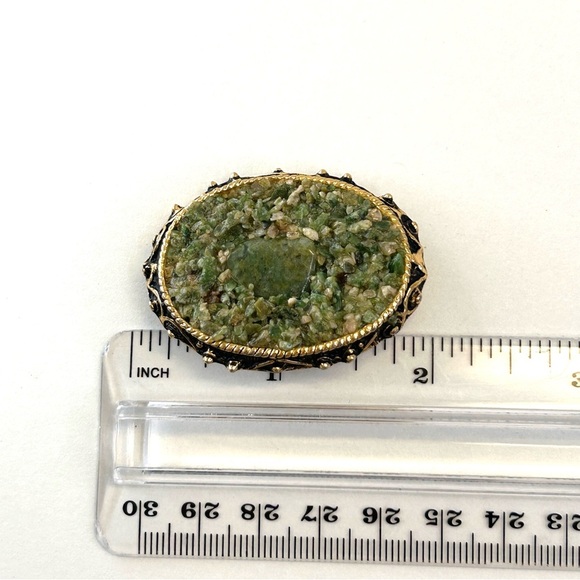 Jade Chip Vintage Brooch Gold Tone - Picture 3 of 7